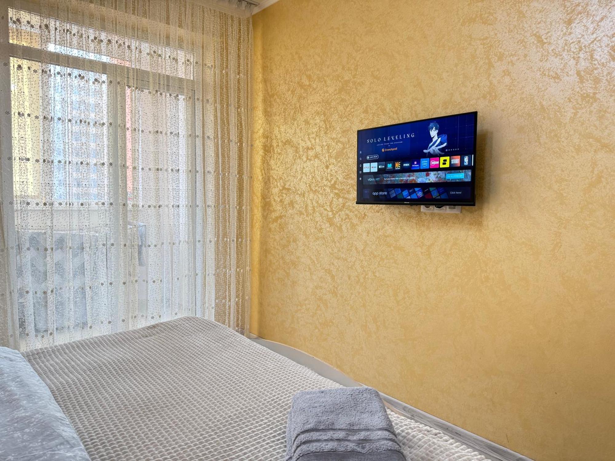 Cozy Two Bedroom Large Apartment 키시나우 외부 사진