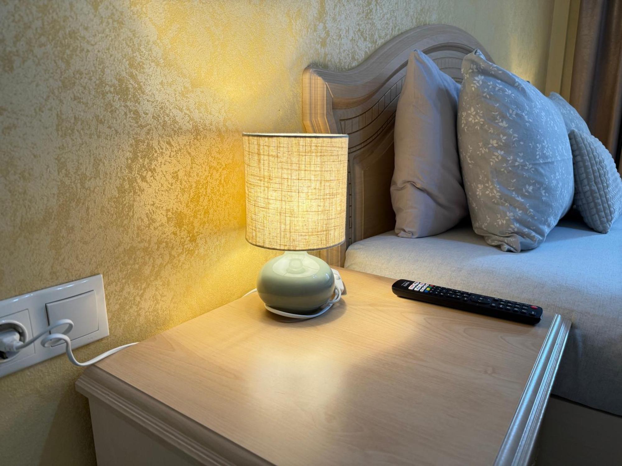 Cozy Two Bedroom Large Apartment 키시나우 외부 사진