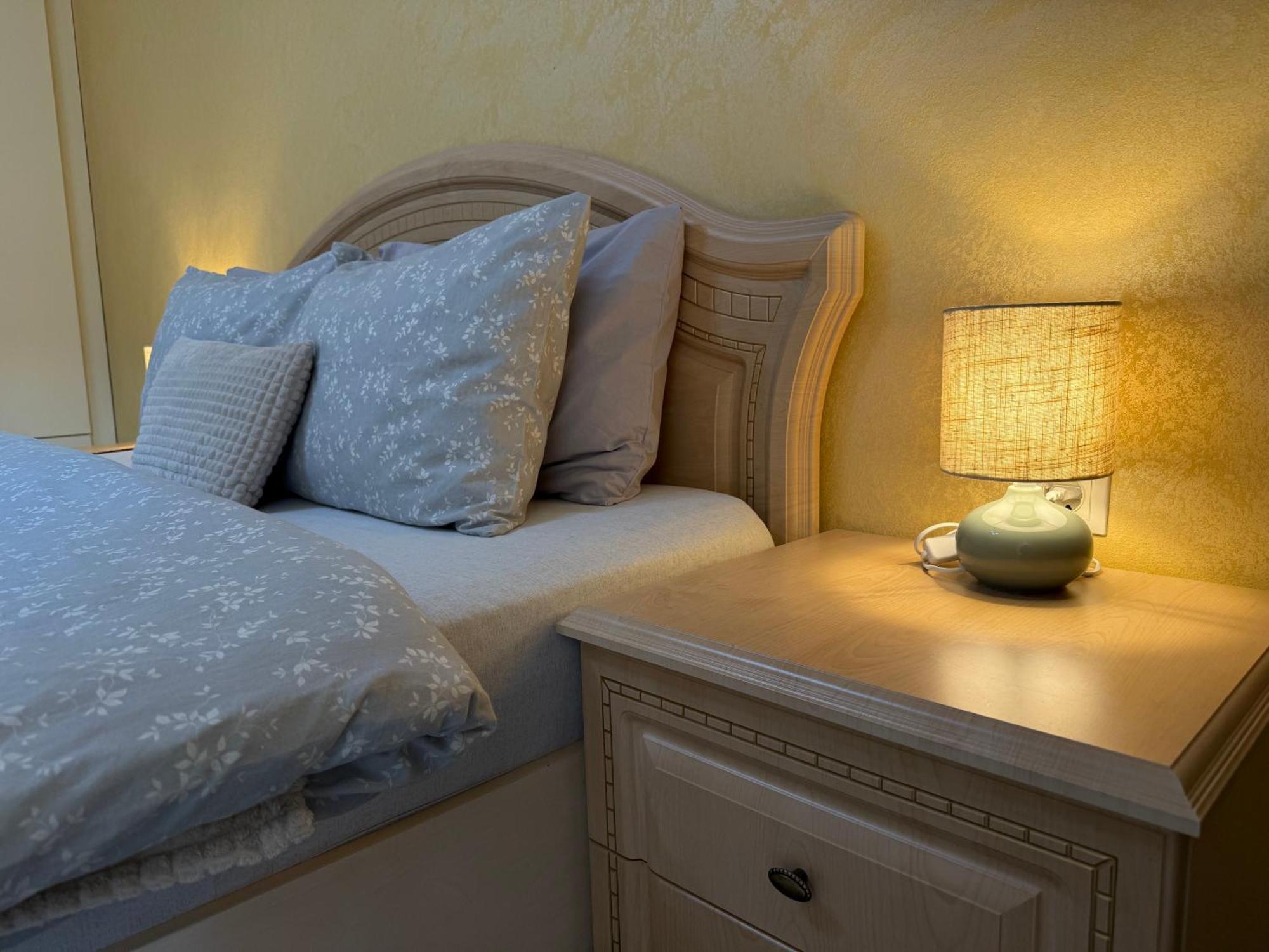Cozy Two Bedroom Large Apartment 키시나우 외부 사진