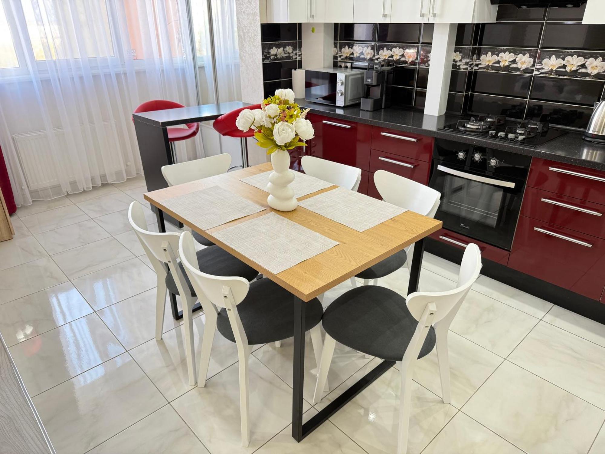 Cozy Two Bedroom Large Apartment 키시나우 외부 사진