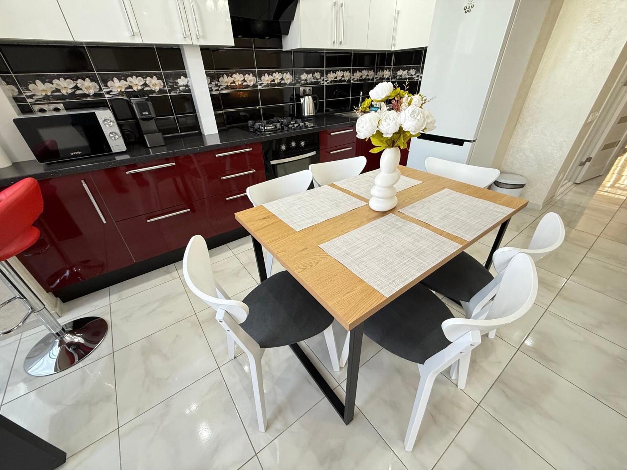 Cozy Two Bedroom Large Apartment 키시나우 외부 사진