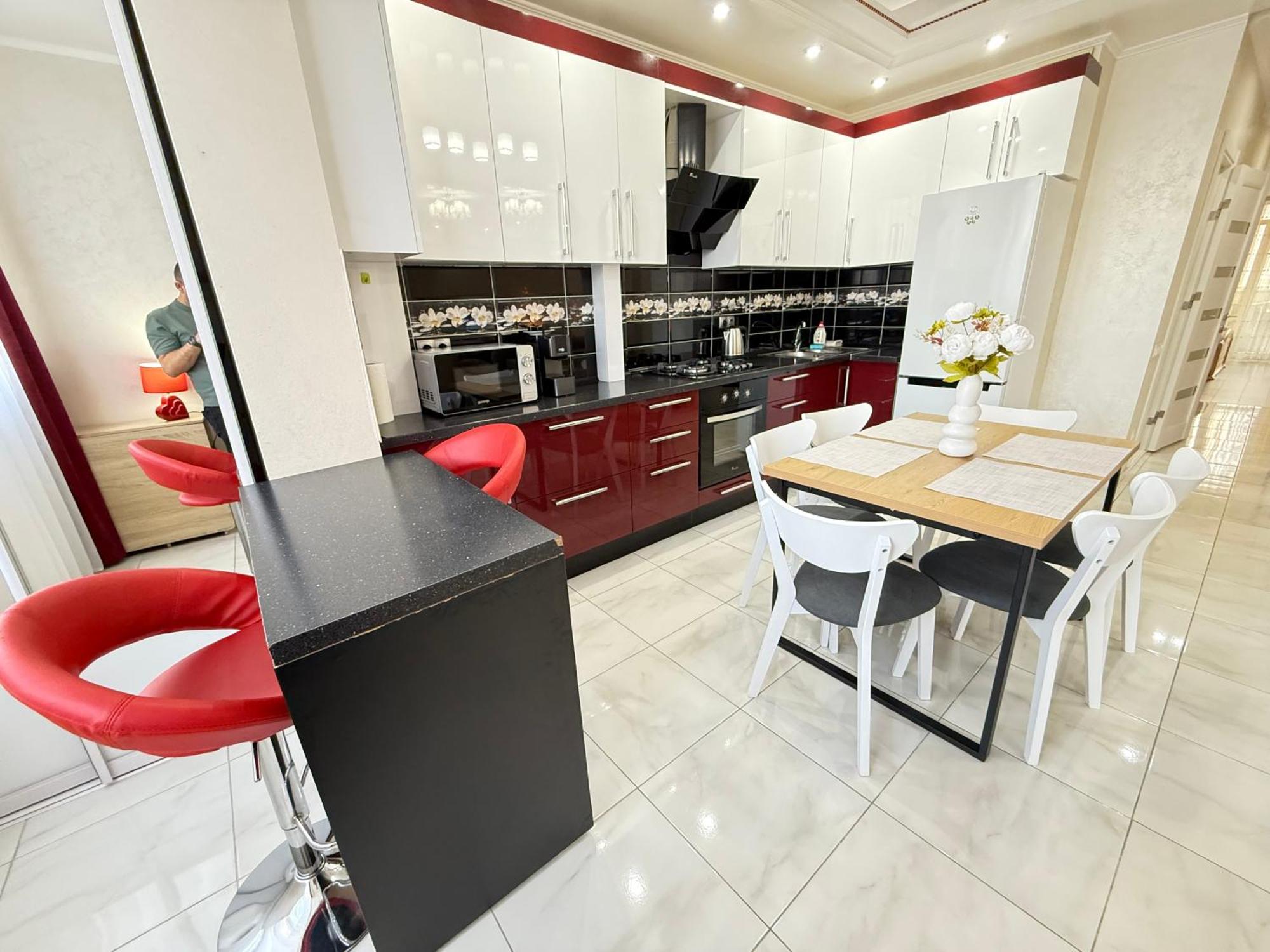 Cozy Two Bedroom Large Apartment 키시나우 외부 사진